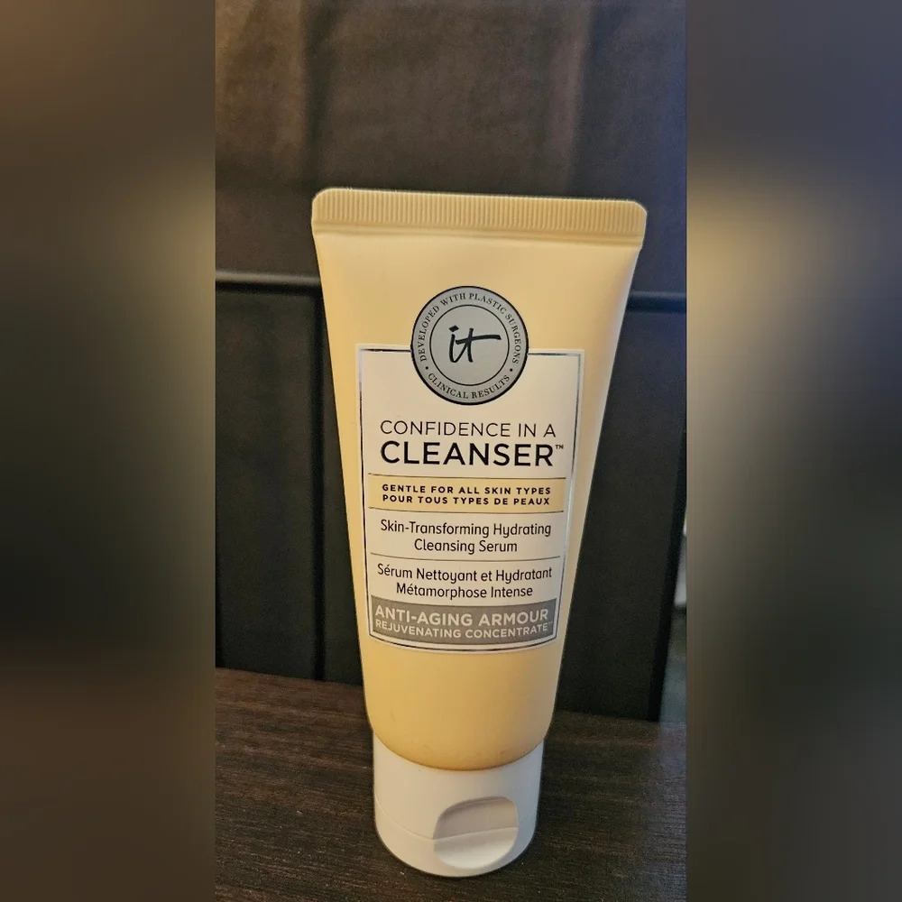 It Cosmetics Confidence in a Cleanser